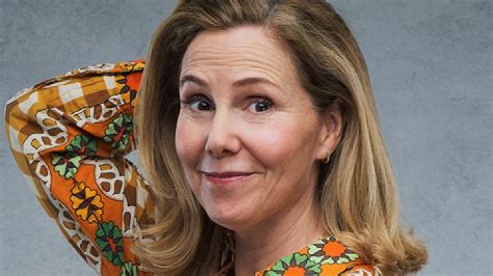Sally Phillips posing for a picture in March 2021.